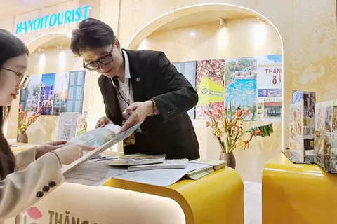 Khai Mạc Festival Thu Hà Nội 2025: Tôn vinh văn hóa, du lịch Thủ đô
