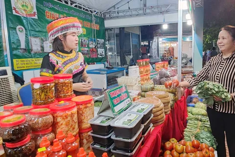 Đặc sản vùng miền khó chen chân vào siêu thị Hà Nội: Vì sao?