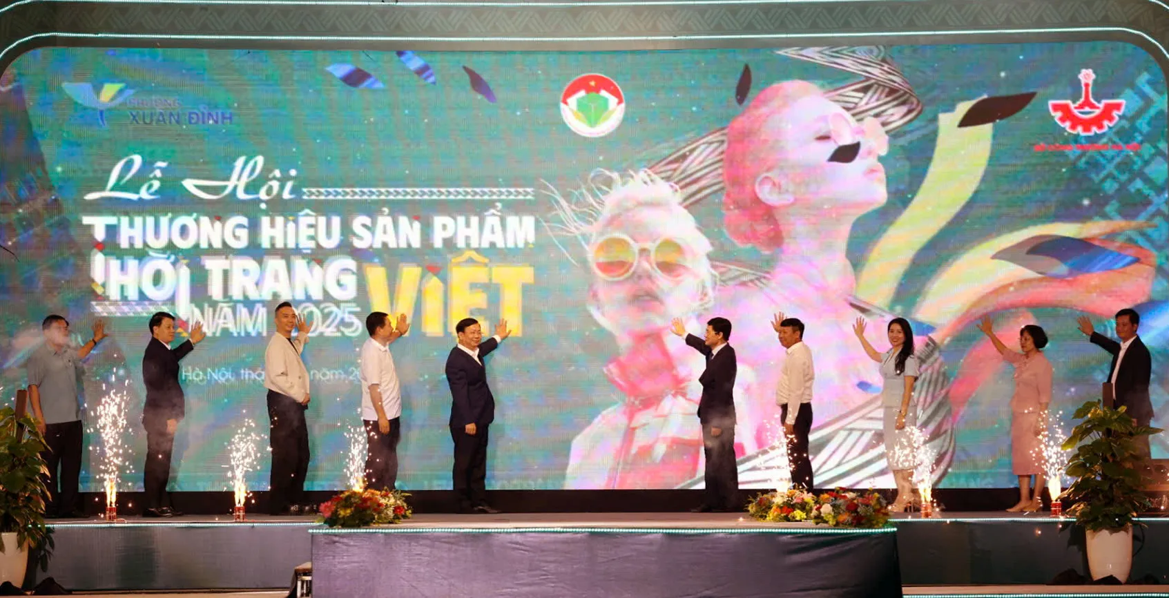 Khai mạc “Lễ hội thương hiệu sản phẩm thời trang Việt năm 2025”