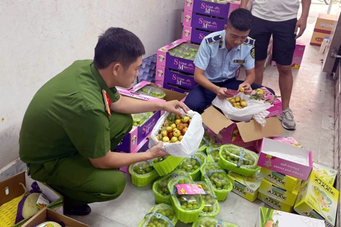 Hàng ngoại núp bóng hàng Việt tràn lan: Ai bảo vệ người tiêu dùng?