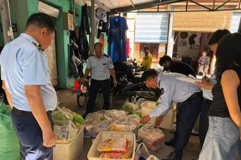 Hà Nội liên tục phát hiện thực phẩm “bẩn” nhập lậu