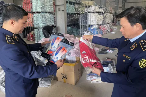 Siết chặt kiểm soát hàng lậu qua đường bưu chính

