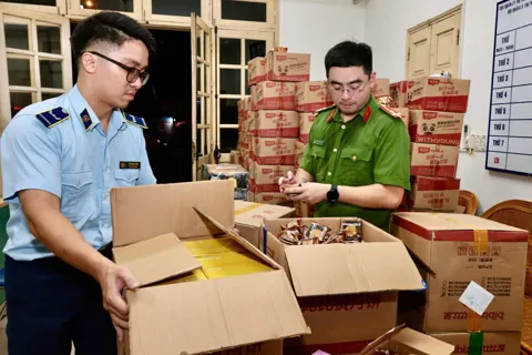 Hà Nội quyết liệt chống hàng lậu hàng giả những tháng cuối năm