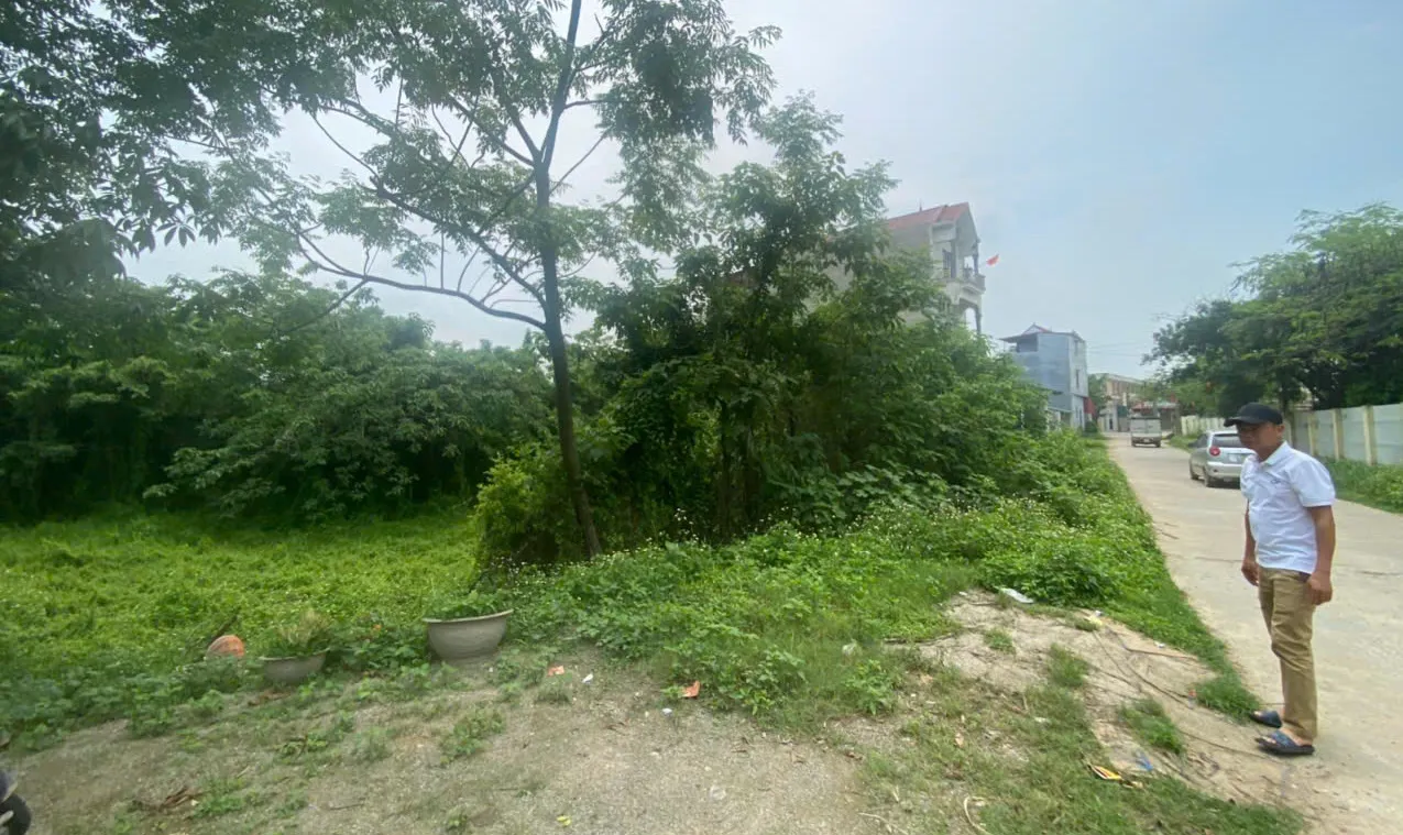 Vì sao 23 hộ dân trúng đấu giá đất ở xã Trần Phú, Chương Mỹ đã 16 năm không được cấp sổ đỏ, xây nhà?