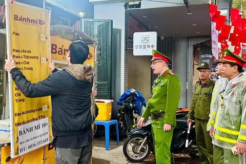 Hà Nội: tăng cường xử lý vi phạm trật tự đô thị với quyết tâm cao nhất