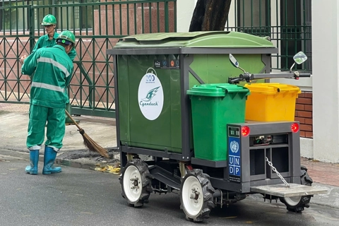 Thí điểm thiết bị thay thế xe rác đẩy tay