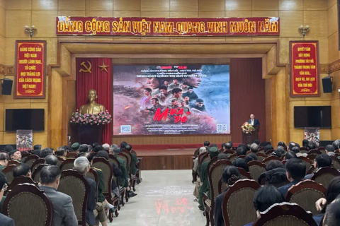 Tây Hồ: sinh hoạt chuyên đề qua hình thức xem phim “Mưa đỏ”