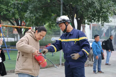 Nghĩa Đô: nâng cao năng lực PCCC&CNCH cho các cơ sở kinh doanh 
