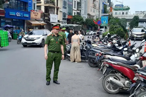 Phương Liệt ra quân xử lý “điểm nóng” trật tự đô thị quanh toà nhà Artemis