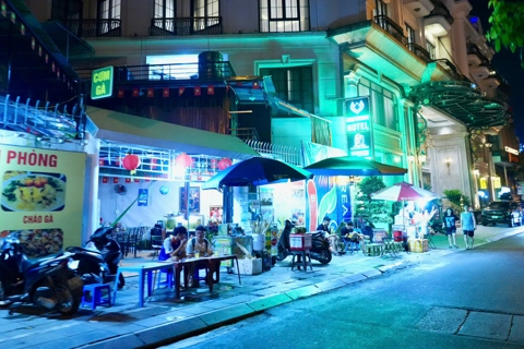 Tái lấn chiếm lòng đường, vỉa hè quanh hồ Tây
