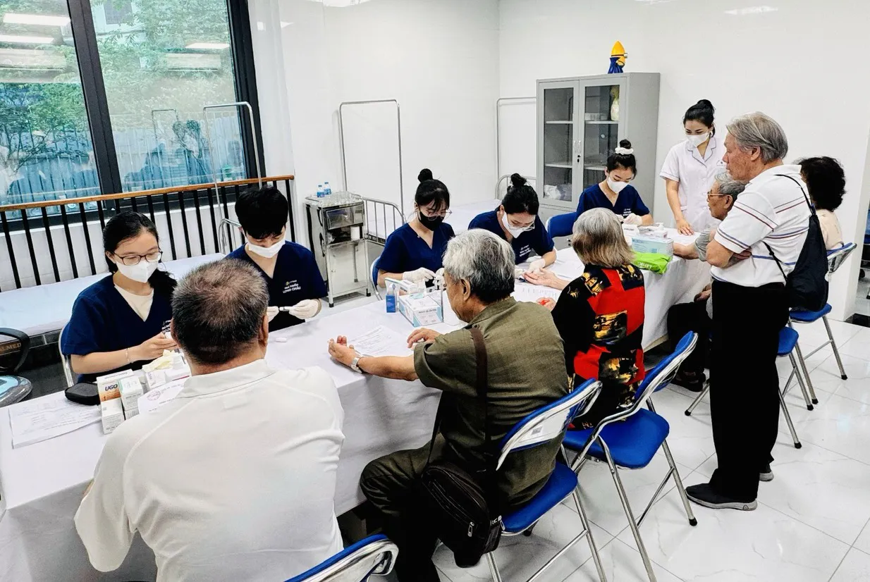 Phường Nghĩa Đô: khám chữa bệnh cho 722 đối tượng chính sách