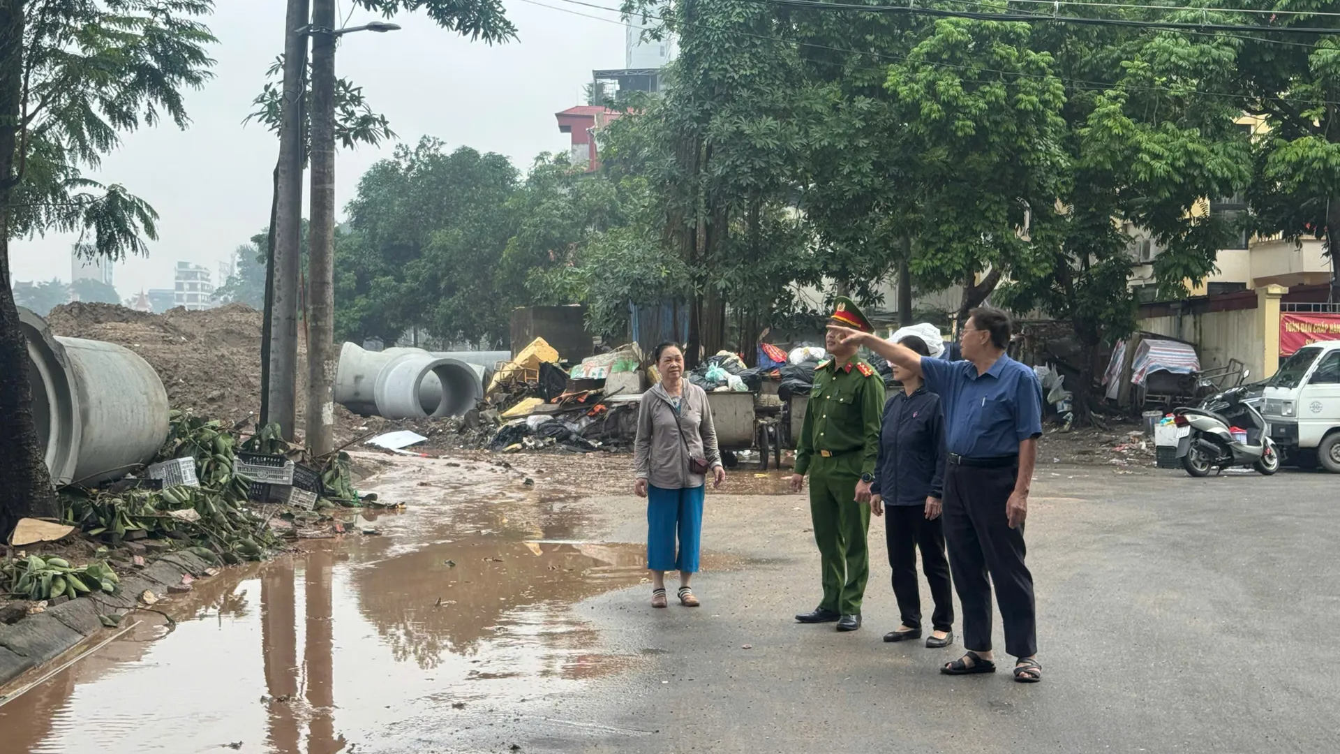 Sức mạnh của “mắt camera” và sự đồng lòng của phường Tây Hồ trong chống “rác tặc”