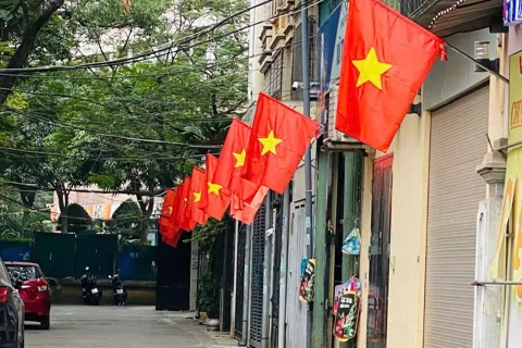 Phường Cầu Giấy rực rỡ cờ hoa chào mừng Đại hội Đảng toàn quốc