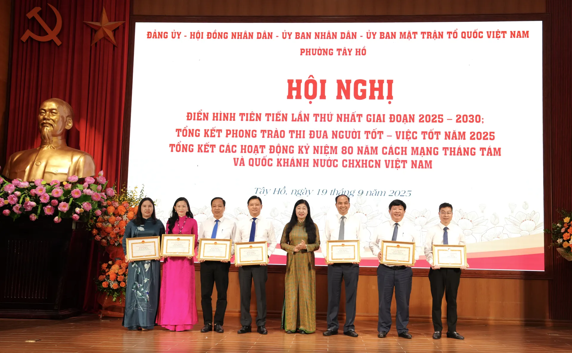 Phường Tây Hồ: biểu dương những tấm gương “Người tốt - Việc tốt”