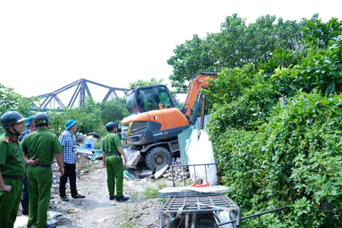Luật Thủ đô 2024: “Thượng phương bảo kiếm” tái thiết kỷ cương trật tự xây dựng 
