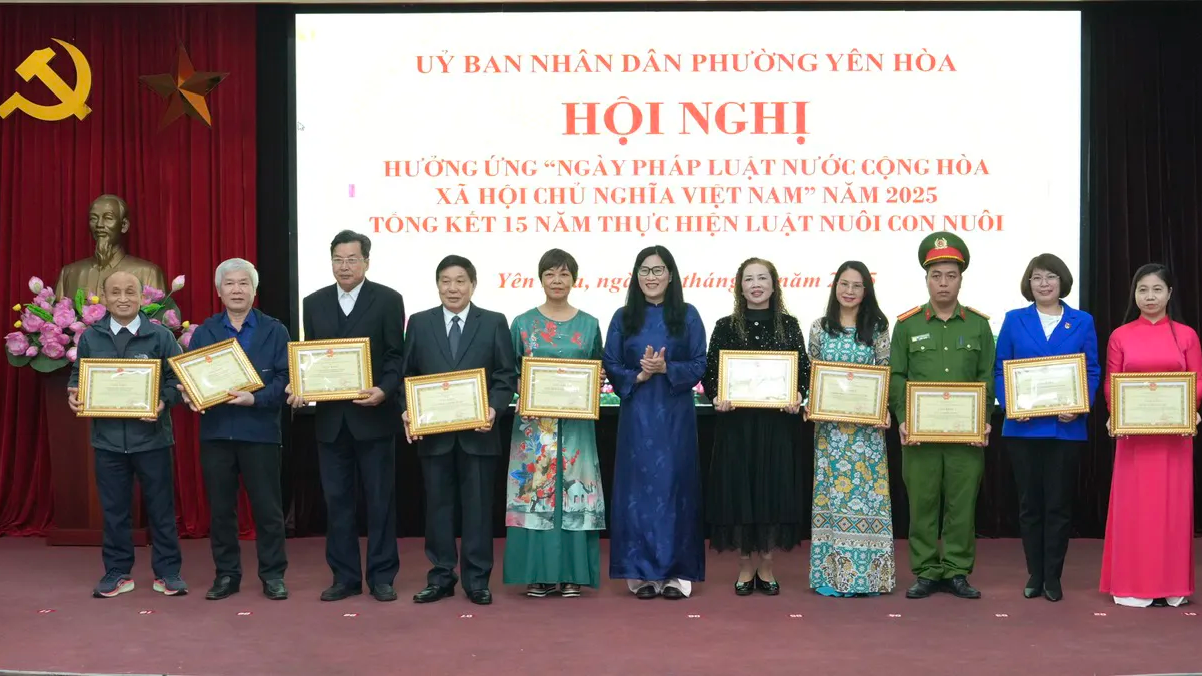 Phường Yên Hoà hưởng ứng Ngày Pháp luật Việt Nam năm 2025