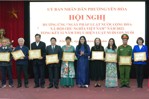 Phường Yên Hoà hưởng ứng Ngày Pháp luật Việt Nam năm 2025