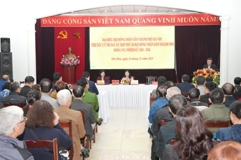 Tổ đại biểu HĐND TP Hà Nội tiếp xúc cử tri phường Yên Hoà