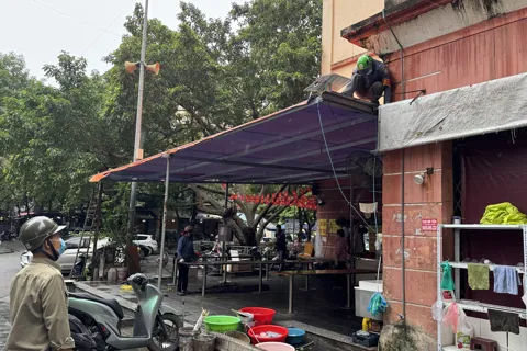 Yên Hòa: quyết liệt xử lý vi phạm trật tự đô thị quanh khu nhà N5 đường Hoàng Đạo Thúy