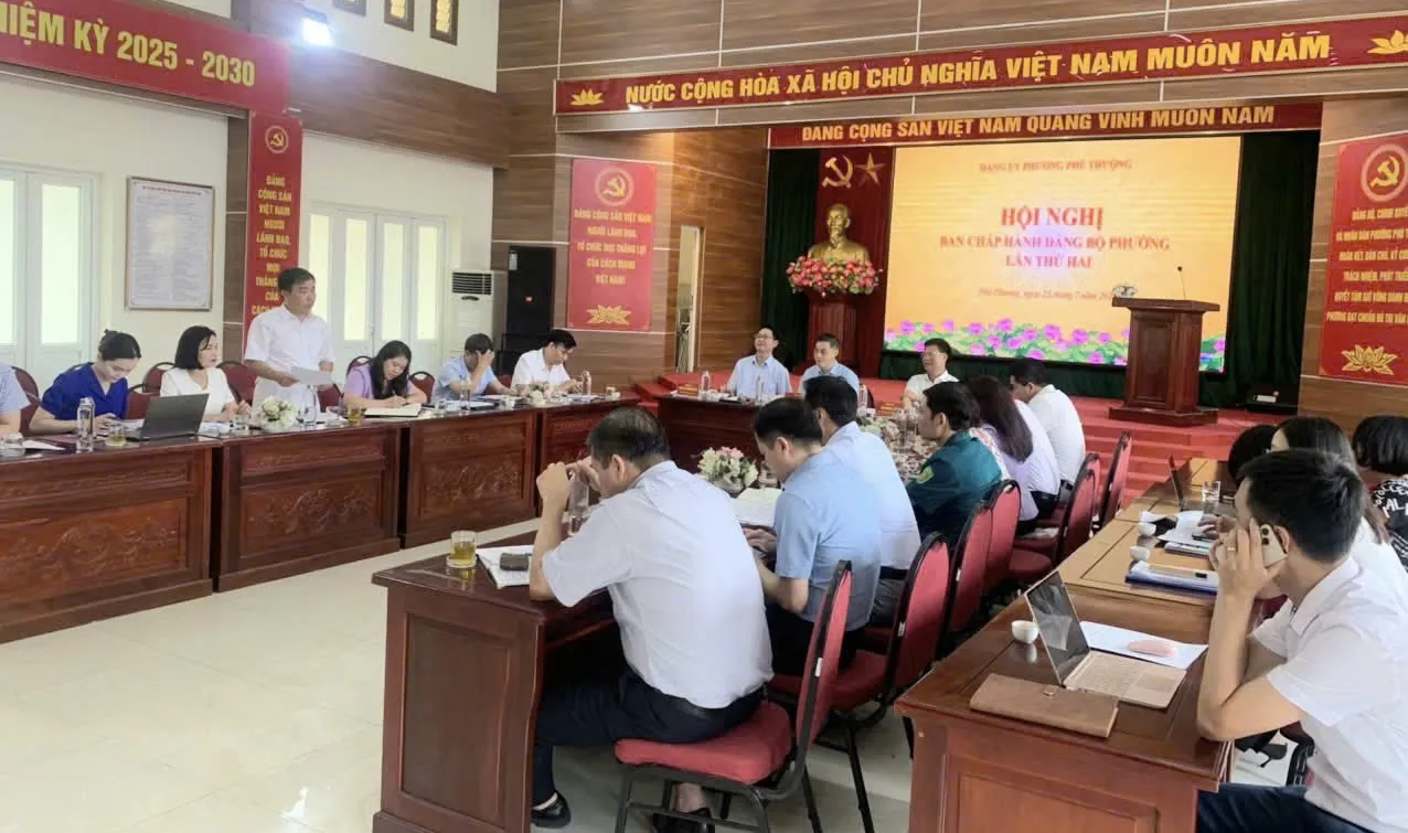 Phường Phú Thượng: góp ý Dự thảo Văn kiện Đại hội Đảng bộ TP Hà Nội
