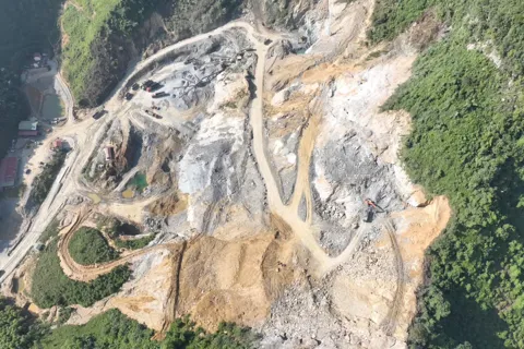 Xã Minh Hòa, tỉnh Phú Thọ: nghi vấn phá rừng để khai thác đá

