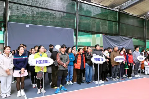 Yên Hòa: khai mạc giải thi đấu thể thao chào mừng Đại hội Đảng
