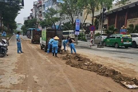 Đề nghị xử lý nghiêm xe chở vật liệu gây ô nhiễm môi trường