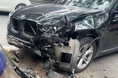 Tai nạn giao thông mới nhất 30/5/2025: nữ sinh đứt lìa 1 chân sau va chạm với xe BMW
