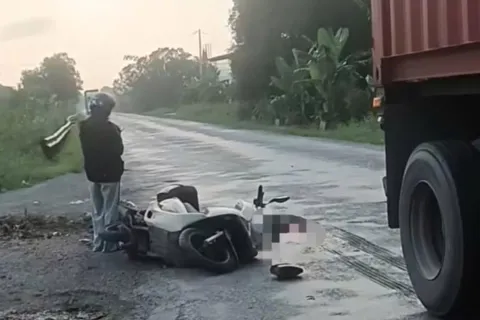 Tai nạn giao thông mới nhất 13/11/2025: sụp ổ gà trên quốc lộ, người đàn ông bị xe container cán tử vong