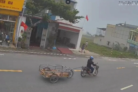 Tai nạn giao thông mới nhất 28/5/2025: bé trai 30 tháng tuổi tử vong khi băng qua đường một mình