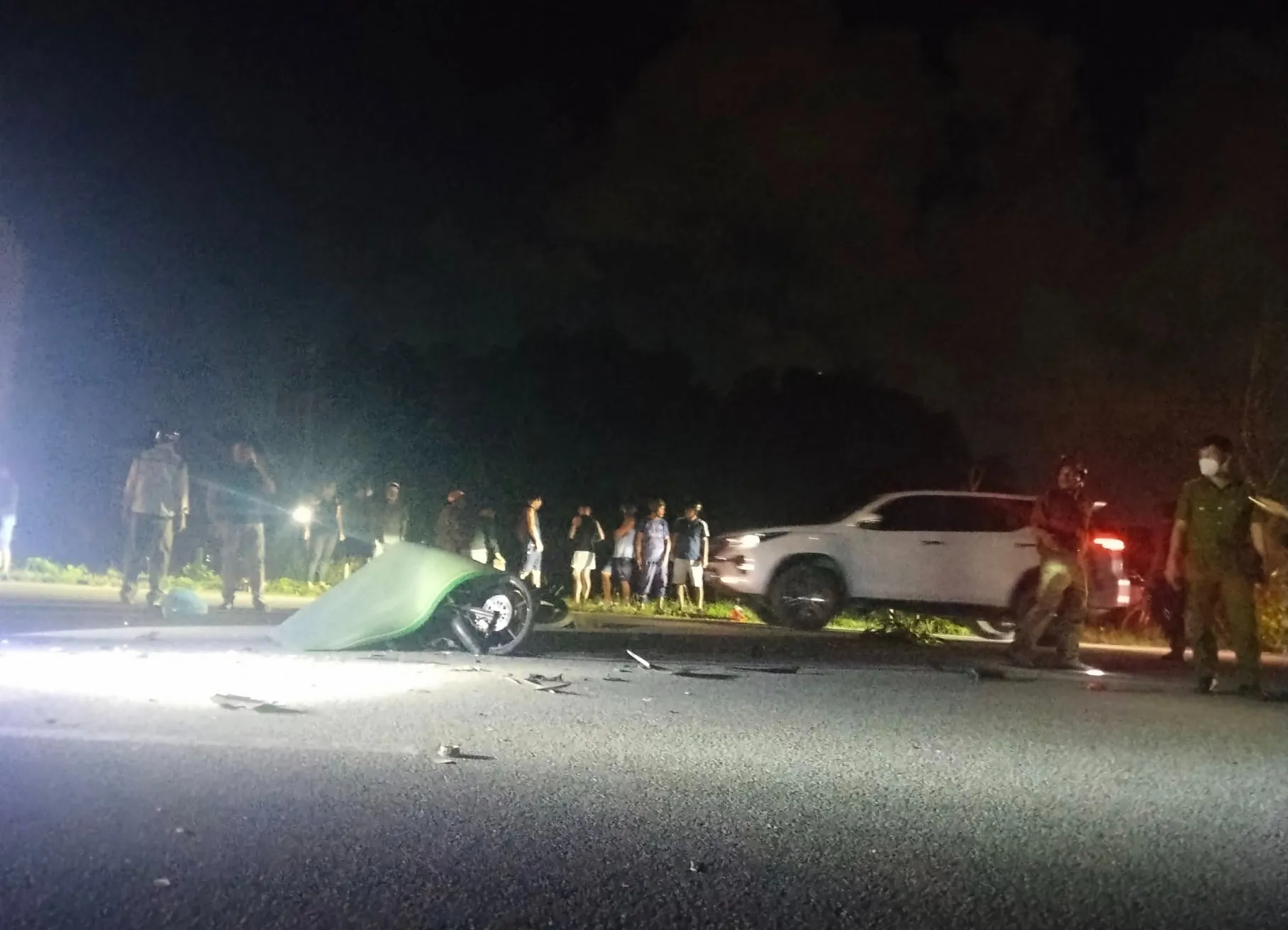 Tai nạn giao thông mới nhất 5/9/2025: tai nạn liên hoàn khiến 2 người tử vong