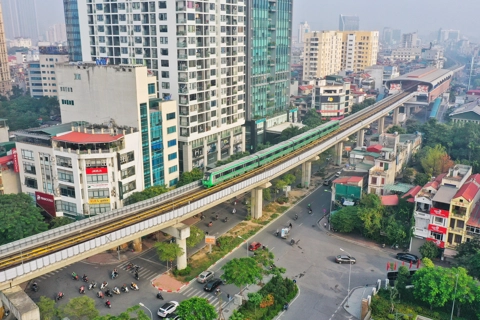 Khắc phục lỗi rò rỉ nước từ máy điều hòa trên tàu điện Cát Linh - Hà Đông
