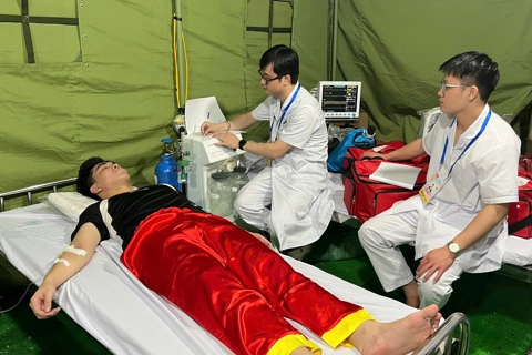 Ngành y tế cấp cứu hơn 1.300 người trong ngày Đại lễ A80