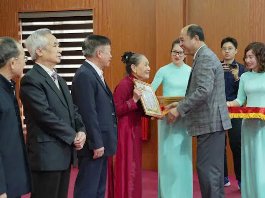 Đảng ủy phường Định Công kỷ niệm 96 năm Ngày thành lập Đảng Cộng sản Việt Nam