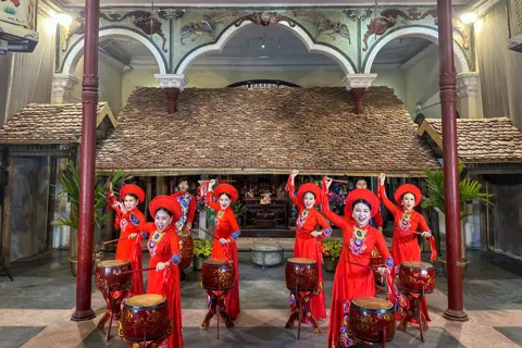 Tái hiện không gian Tết Việt xưa giữa lòng phố cổ