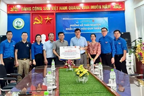 Trường Đại học Điện lực hỗ trợ người dân Thái Nguyên khắc phục hậu quả bão lũ