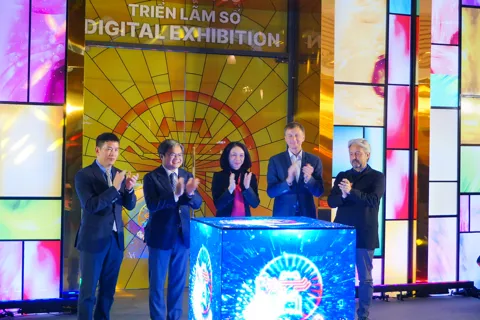 “Hà Nội rạng rỡ - Ánh sáng và Di sản”: kể chuyện di sản bằng công nghệ số