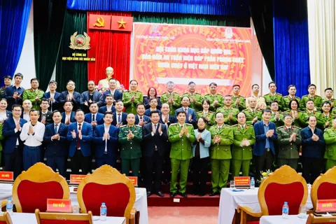 “Lá chắn” an toàn điện bảo vệ Nhân dân