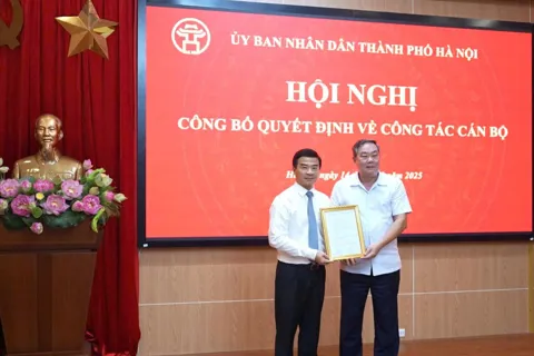 Công bố Quyết định bổ nhiệm Phó Giám đốc Sở Nội vụ Hà Nội