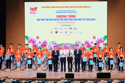 Hà Nội biểu dương 200 trẻ em Thủ đô tiêu biểu vượt khó học tốt năm 2025