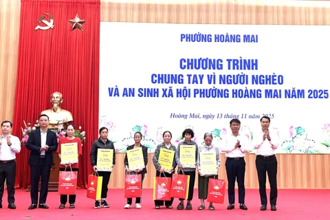 Phường Hoàng Mai vận động gần 500 triệu đồng hỗ trợ gia đình khó khăn