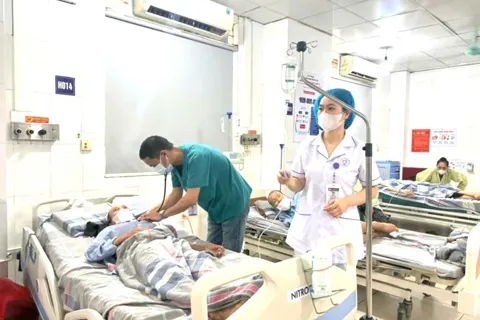 Bộ Y tế yêu cầu dồn lực cấp cứu nạn nhân bị ảnh hưởng bởi bão số 10
