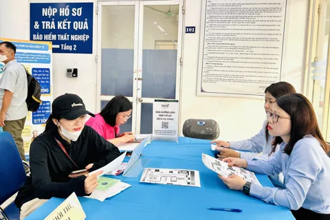 5 nhóm ngành có số người nộp hồ sơ hưởng trợ cấp thất nghiệp cao nhất