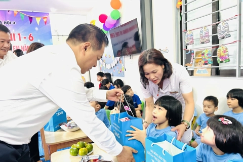 Hà Nội quan tâm bằng những việc làm cụ thể để trẻ em có cuộc sống tốt đẹp hơn