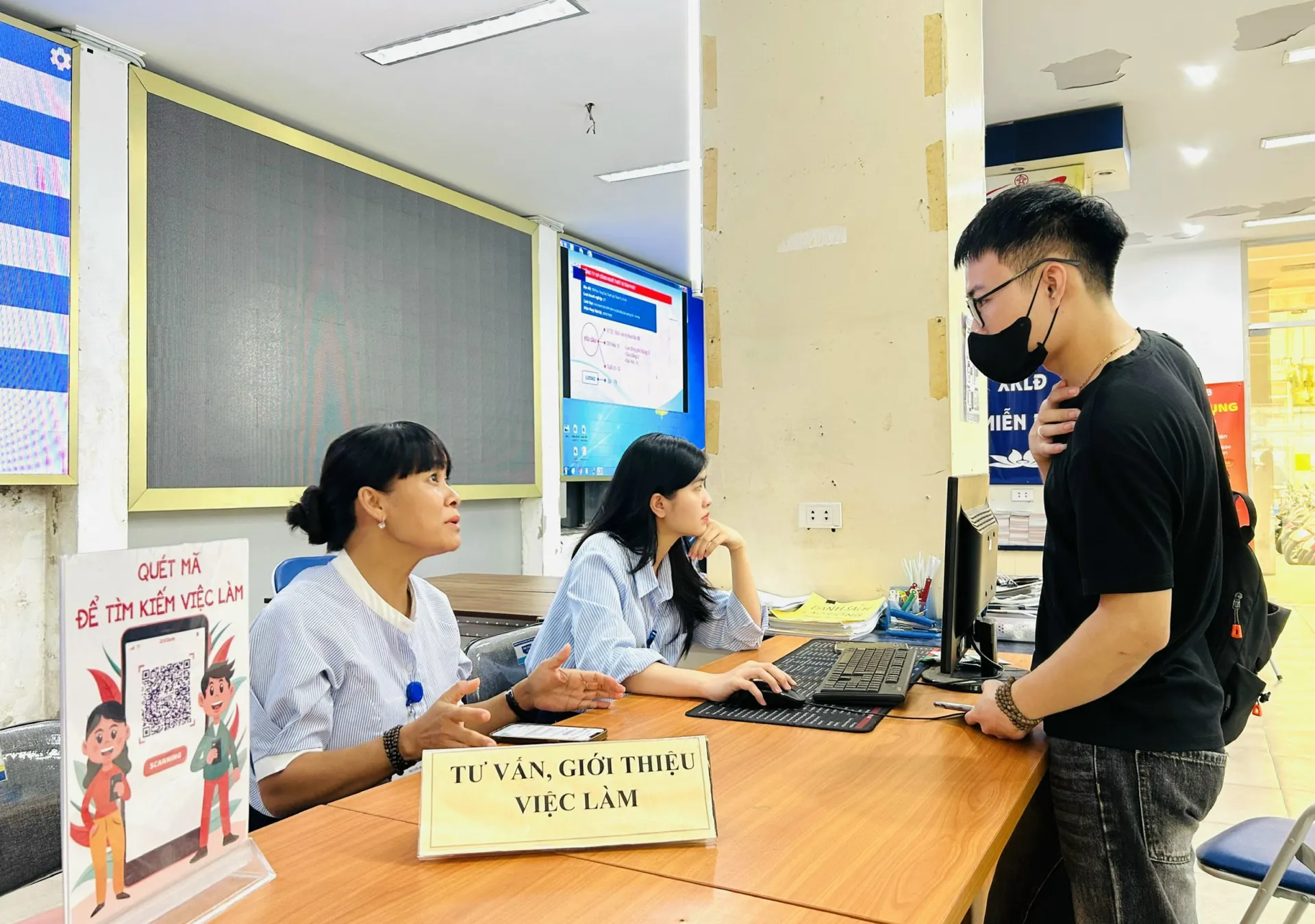 Trên 16.800 việc làm dành cho người lao động đang có nhu cầu tìm việc