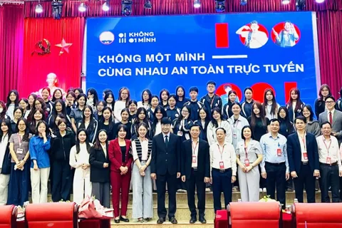 Cảnh báo lừa đảo trên không gian mạng: sinh viên ghi nhớ nguyên tắc “3 không”