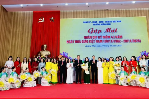 Phường Hoàng Mai tuyên dương các điển hình tiên tiến, nhà giáo tiêu biểu