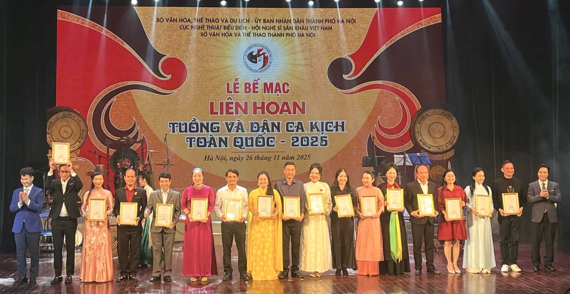 Bế mạc Liên hoan Tuồng và Dân ca kịch toàn quốc năm 2025