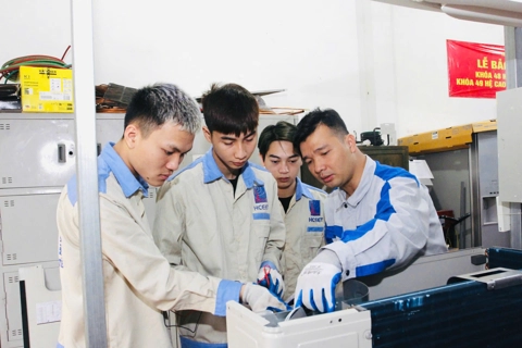 Hợp tác với doanh nghiệp, nâng cao chất lượng đào tạo nghề