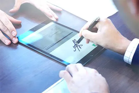 Từ năm 2026 ký hợp đồng lao động điện tử: quyền lợi người lao động thế nào?
